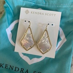 Kendra Scott Alex earrings (ivory mother of pearl)